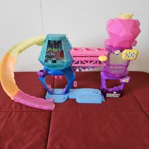 DreamWorks Trolls Band Together Mount Rageous Playset Mattel No Acc